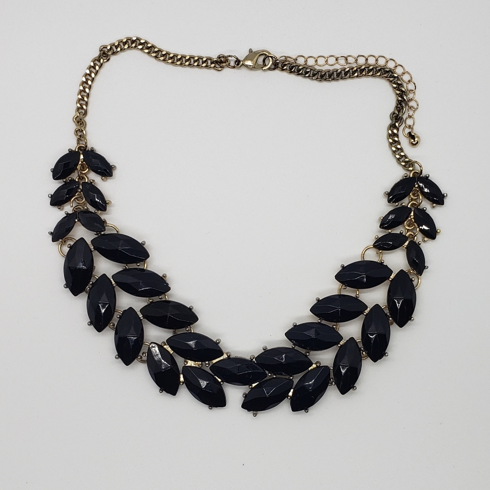 Vintage Black Leaf Shaped Stone Statement Necklace